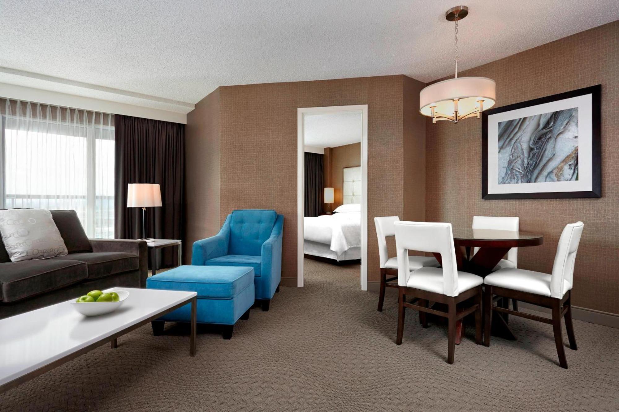 Sheraton Cavalier Calgary Hotel Kültér fotó